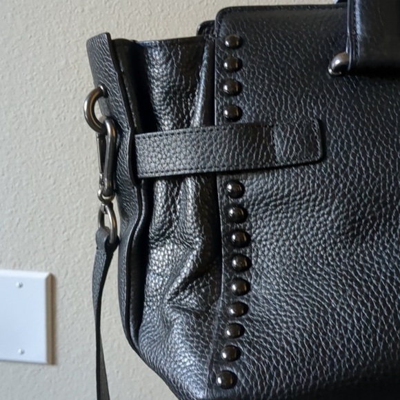 Like New RARE Coach Swagger 37 Satchel Ombré Rivets in black leather - Picture 13 of 14